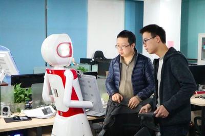 小i机器人朱频频:会话AI将成为主流人机交流方式,积累和深度学习是关键